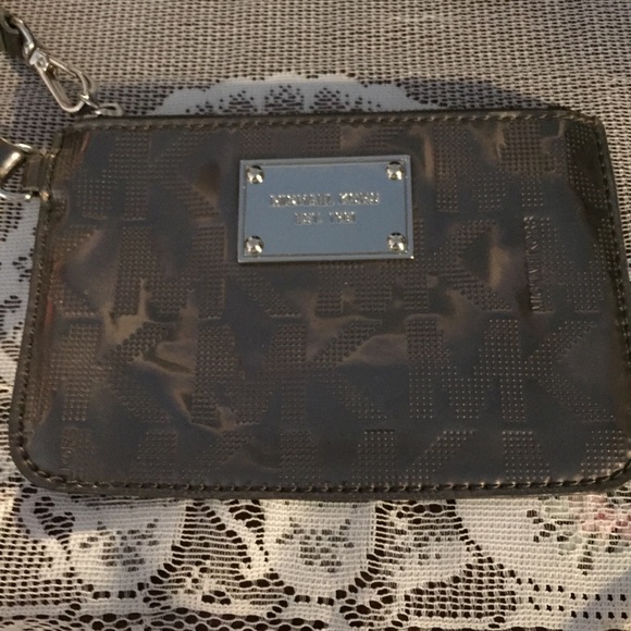 Michael Kors Wristlet - Picture 2 of 6